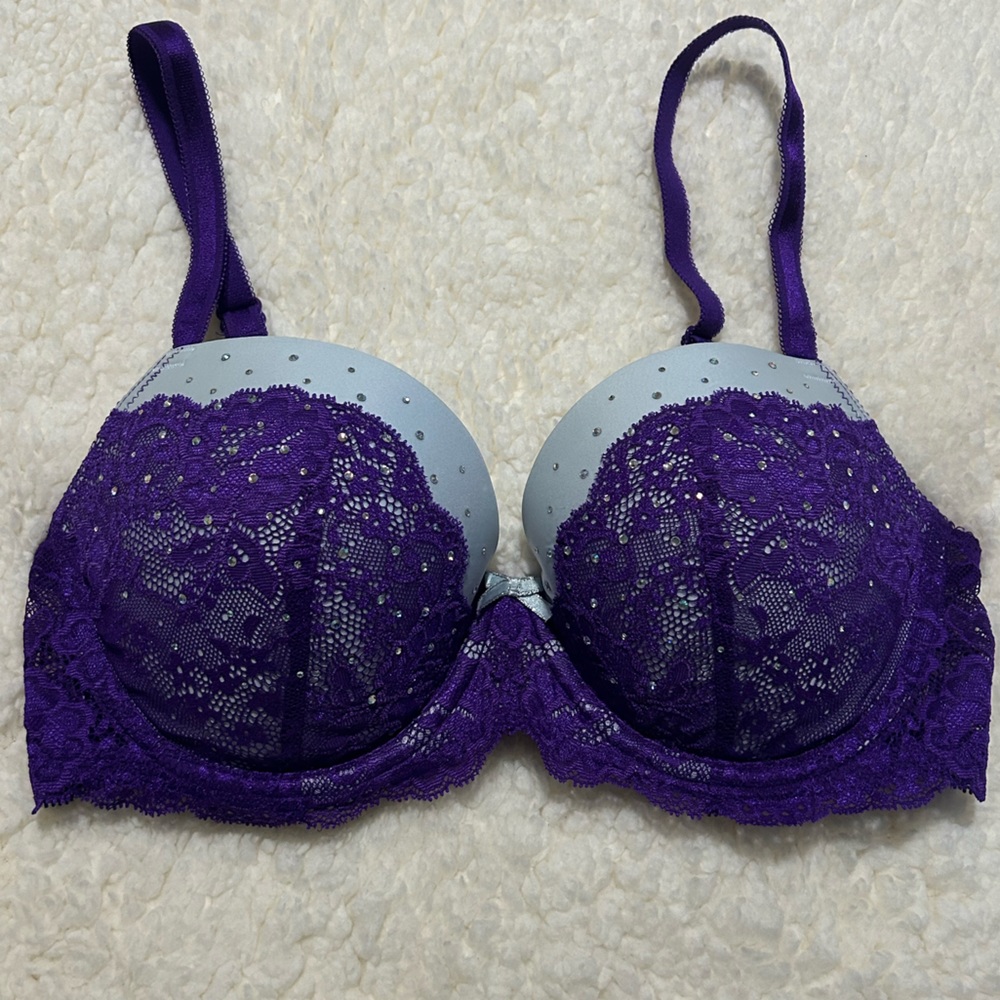 Tried on-Victoria’s Secret Grey/Purple Lace Rhinestone Detail Bra - Size 34D
